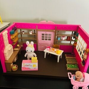 Calico Critters & Woodseez Deli and rabbit playset